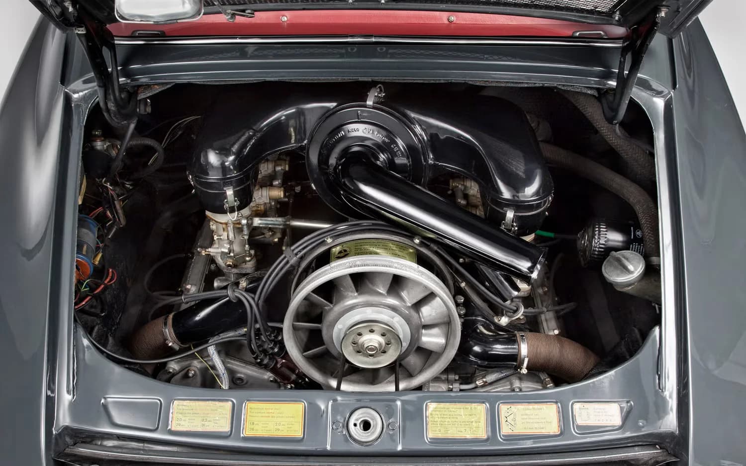 Why the engine sits behind the rear axle and still works